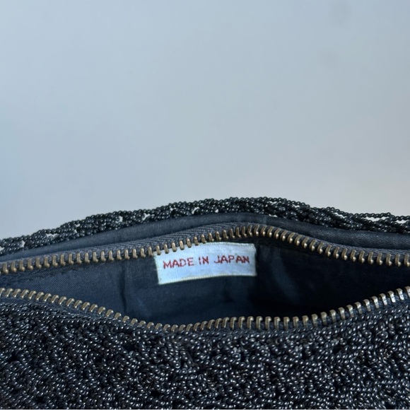 Vintage black textured handbag, Made in Japan. - Picture 5 of 7